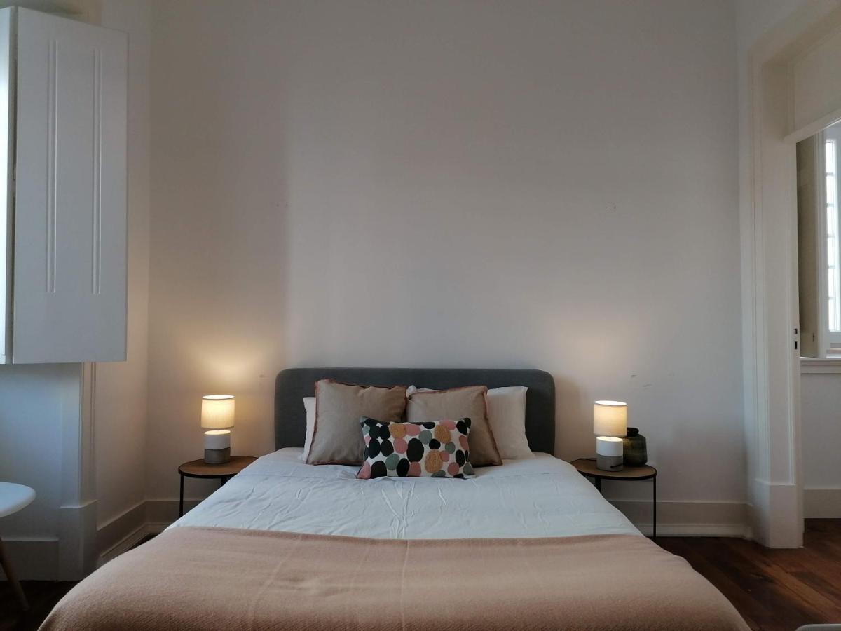Stunning With Yard In Alfama