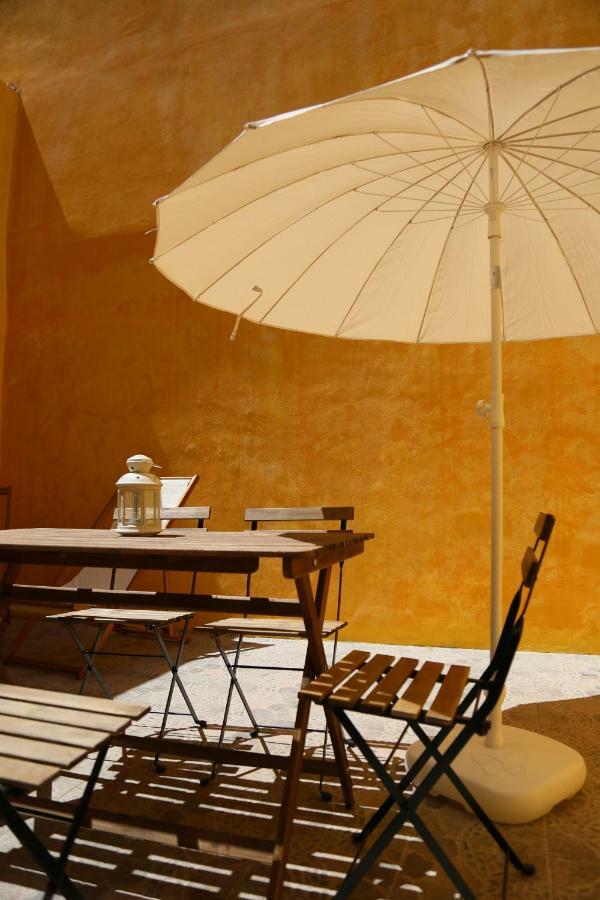 Stunning With Yard In Alfama Apartment
