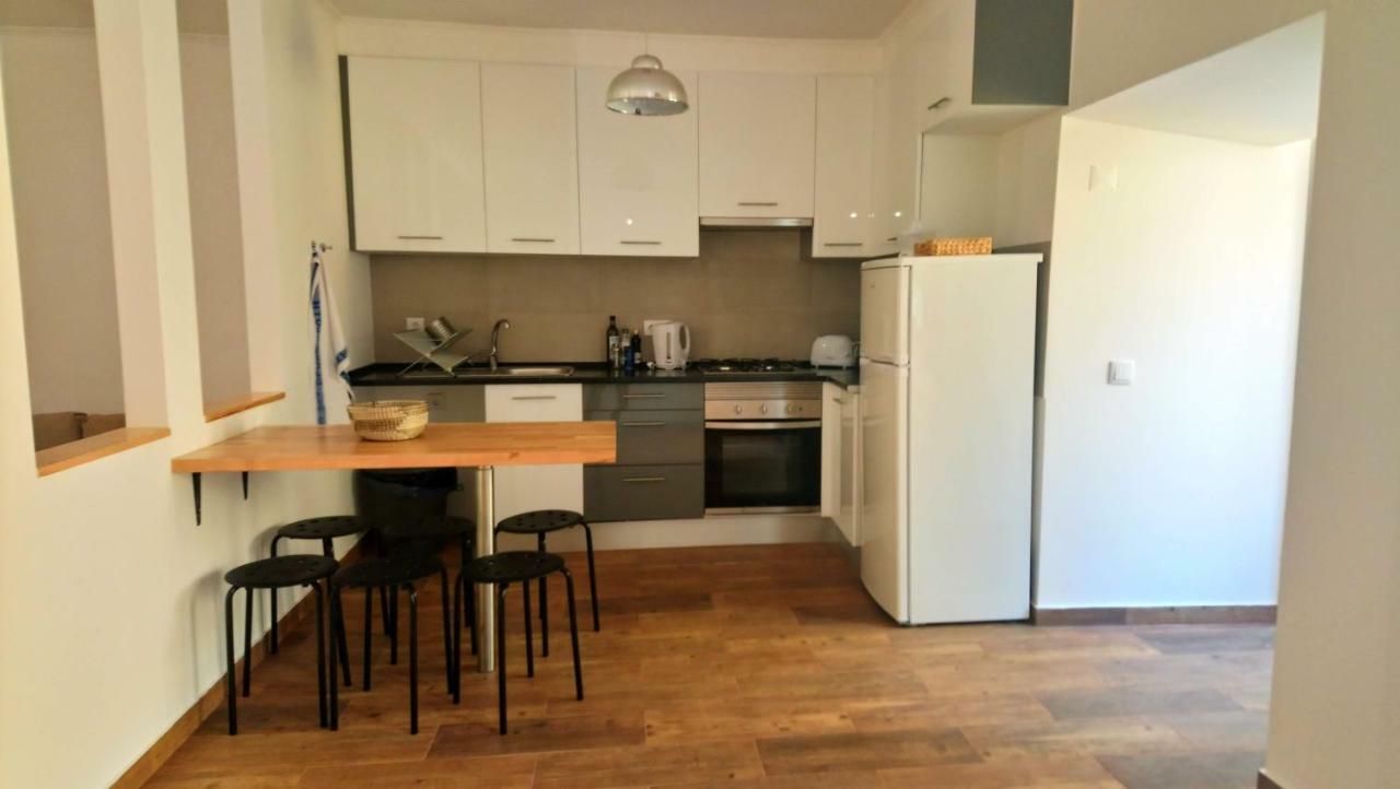 Stunning With Yard In Alfama Apartment *